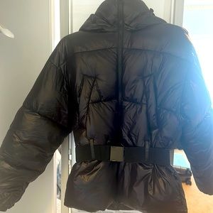 Forever21 Women’s Black Belted Puffer Jacket